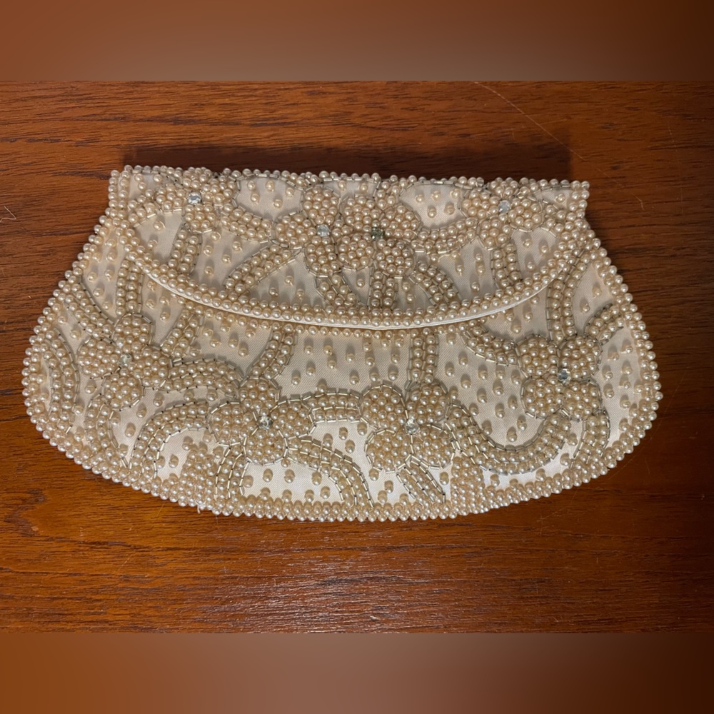 Vintage Pearl & Rhinestone Beaded Clutch